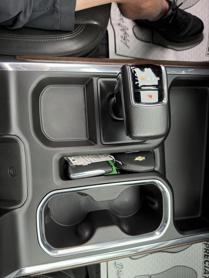 Chevrolet Silverado 1500 4WD Crew Cab 147" High Country 2022