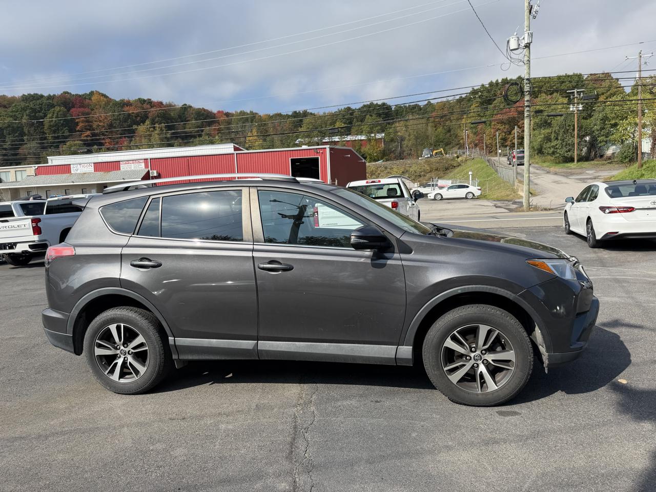 Toyota RAV4 AWD 4dr XLE (Natl) 2016