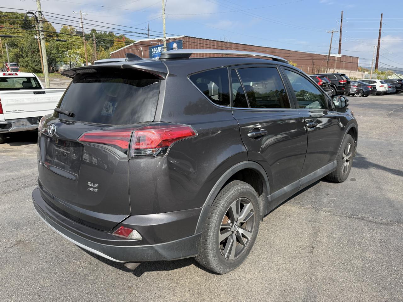 Toyota RAV4 AWD 4dr XLE (Natl) 2016