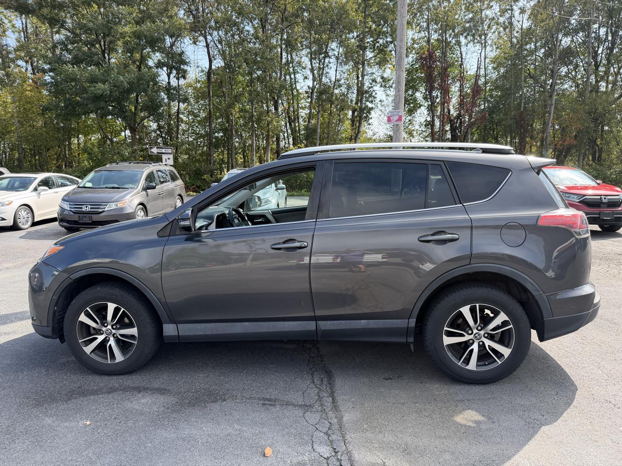 Toyota RAV4 AWD 4dr XLE (Natl) 2016
