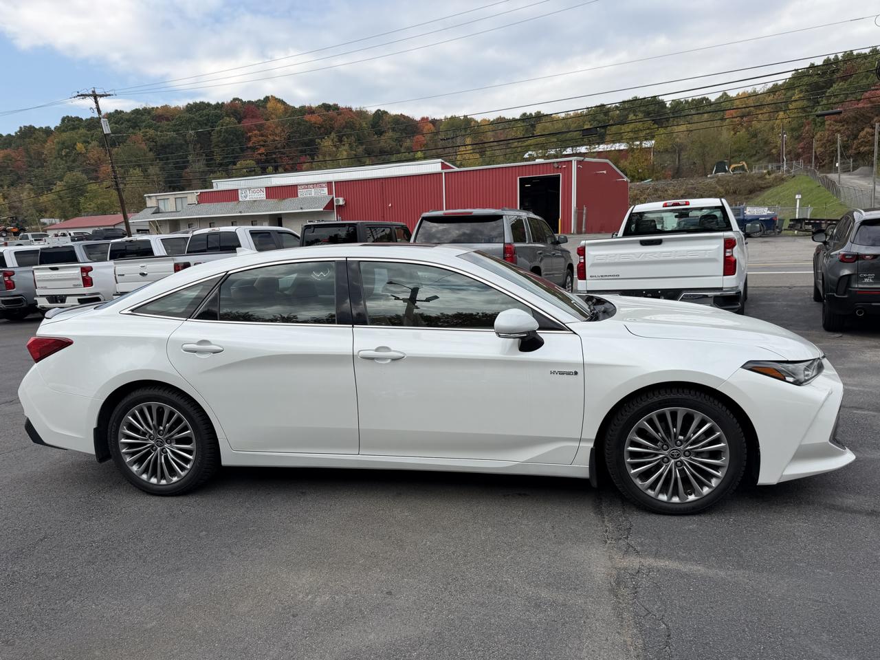 Toyota Avalon Hybrid Limited (Natl) 2020