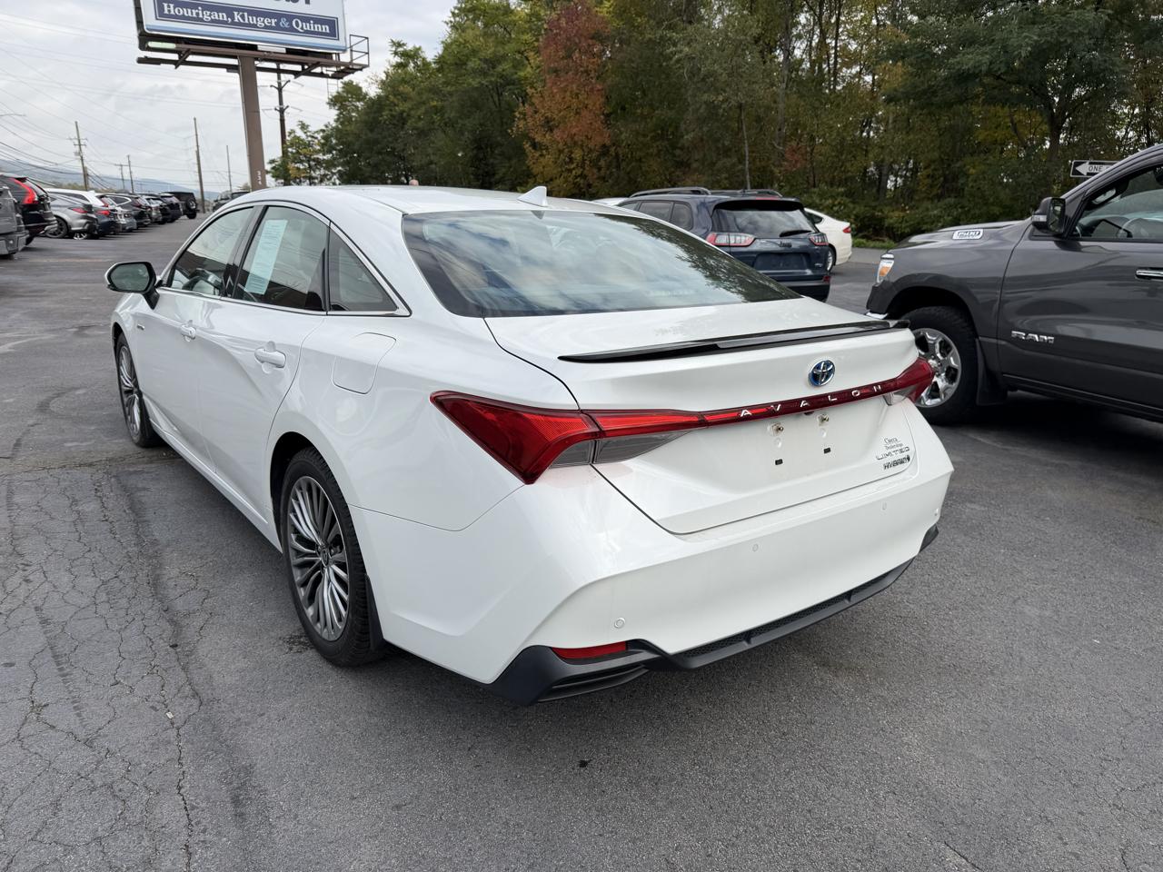 Toyota Avalon Hybrid Limited (Natl) 2020