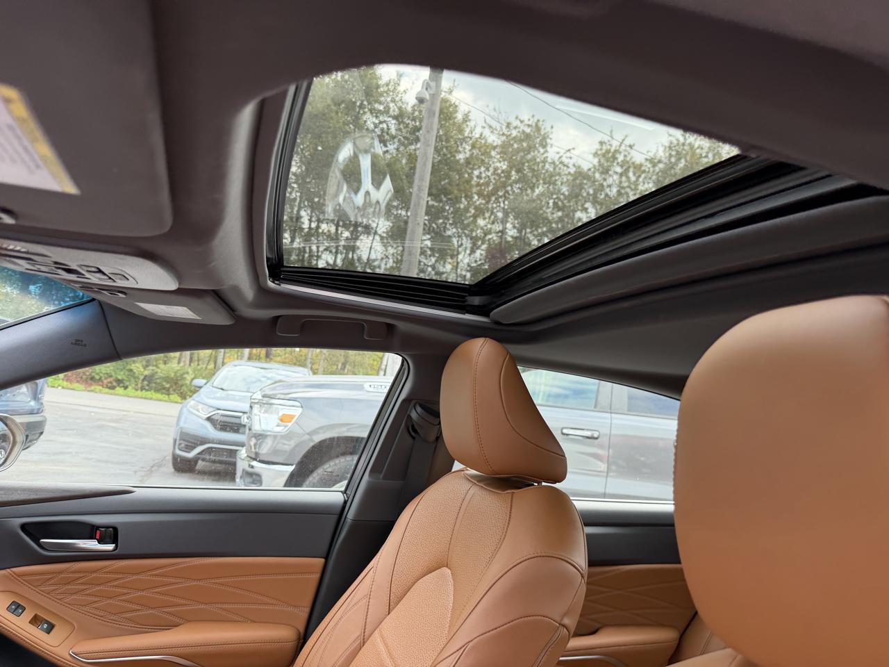 Toyota Avalon Hybrid Limited (Natl) 2020