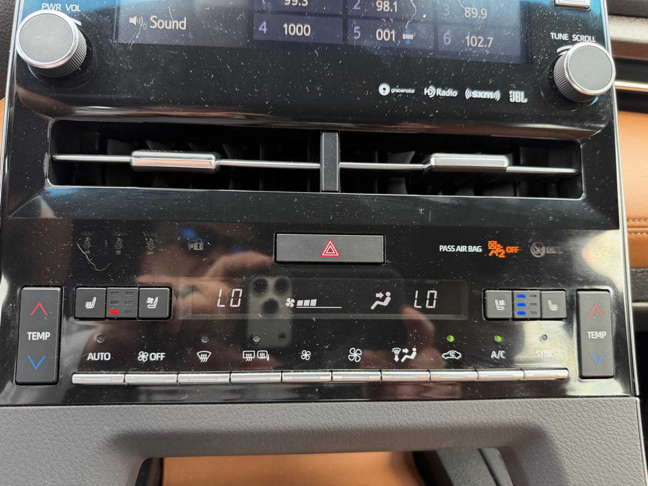 Toyota Avalon Hybrid Limited (Natl) 2020