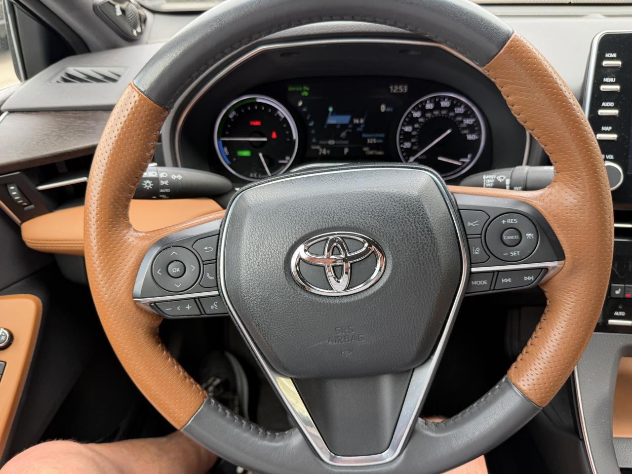 Toyota Avalon Hybrid Limited (Natl) 2020