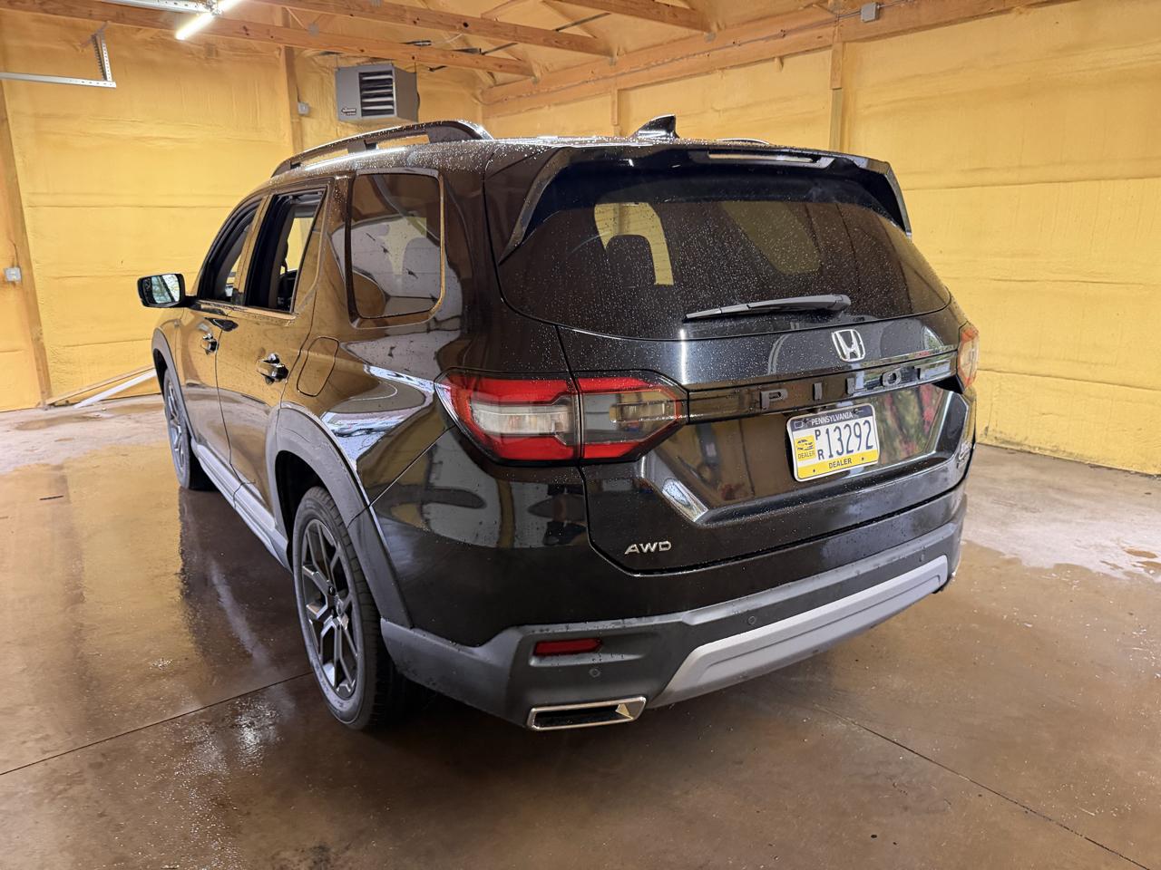Honda Pilot Elite AWD 2025