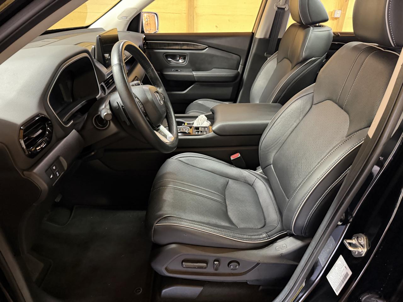 Honda Pilot Elite AWD 2025