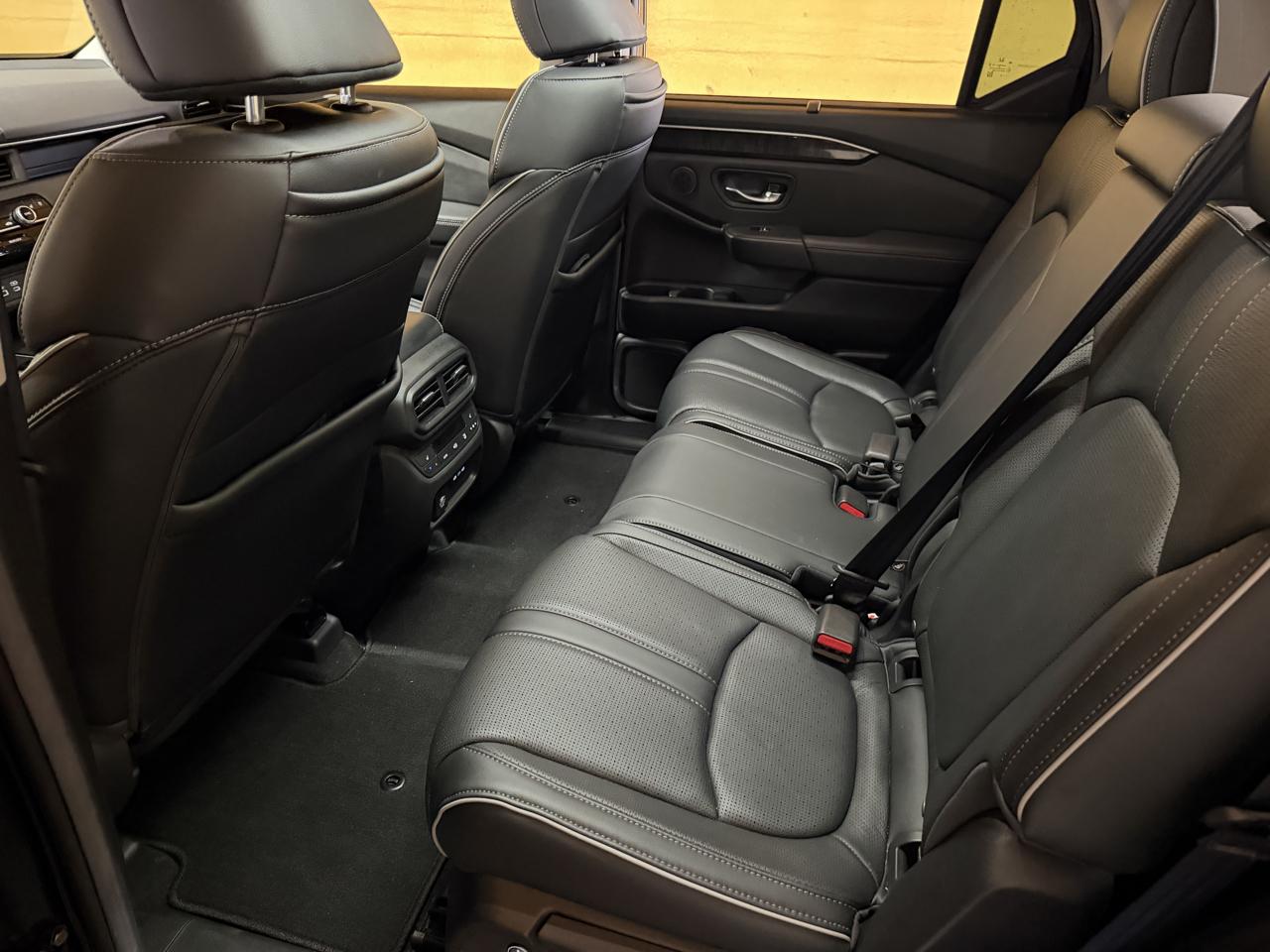 Honda Pilot Elite AWD 2025