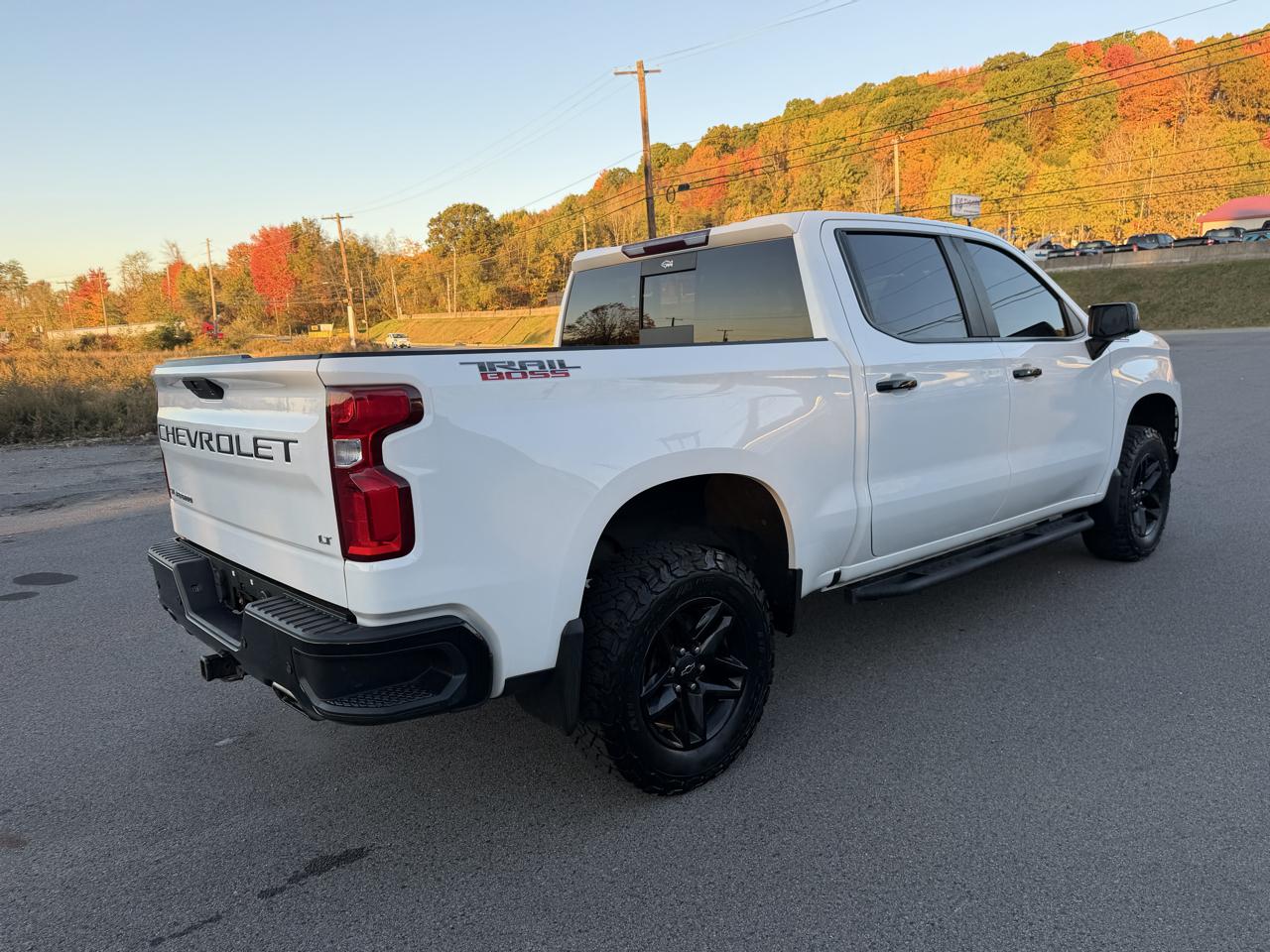 Chevrolet Silverado photo 5