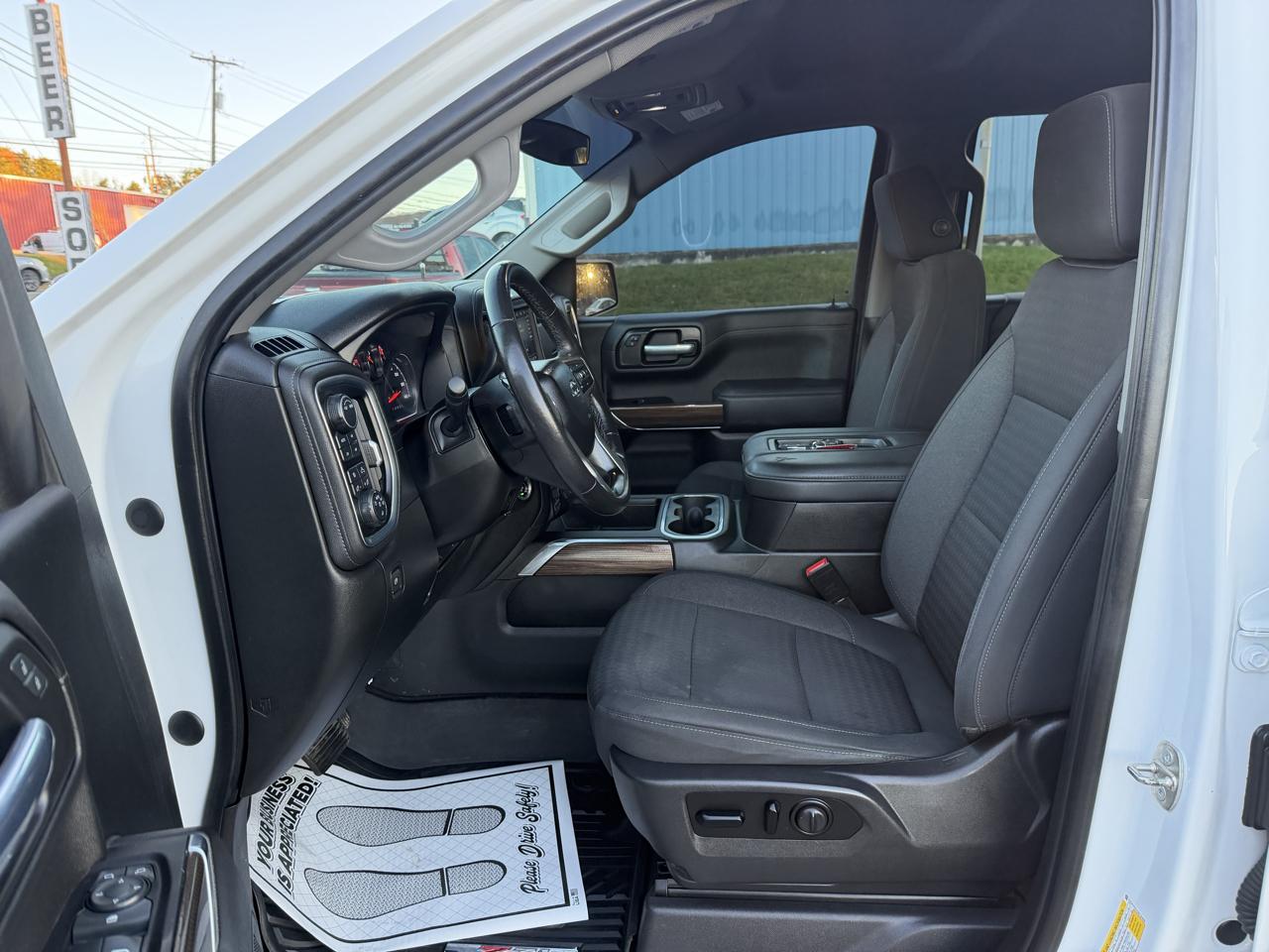 Chevrolet Silverado photo 11
