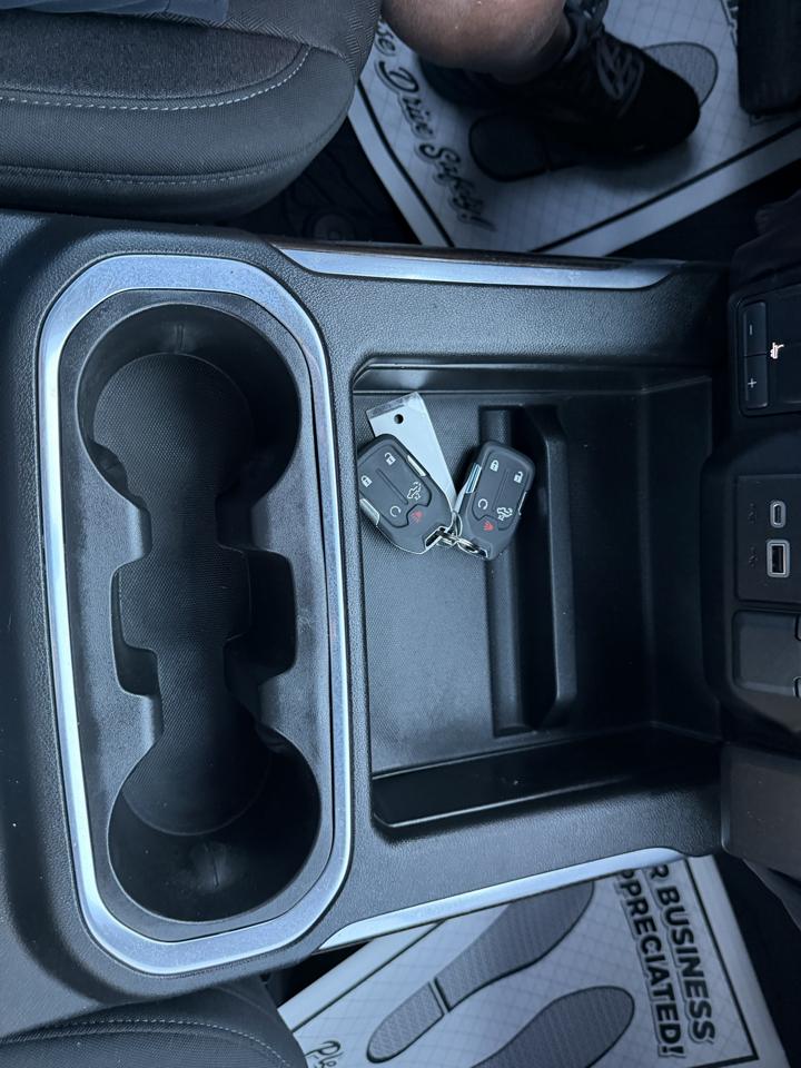 Chevrolet Silverado photo 18
