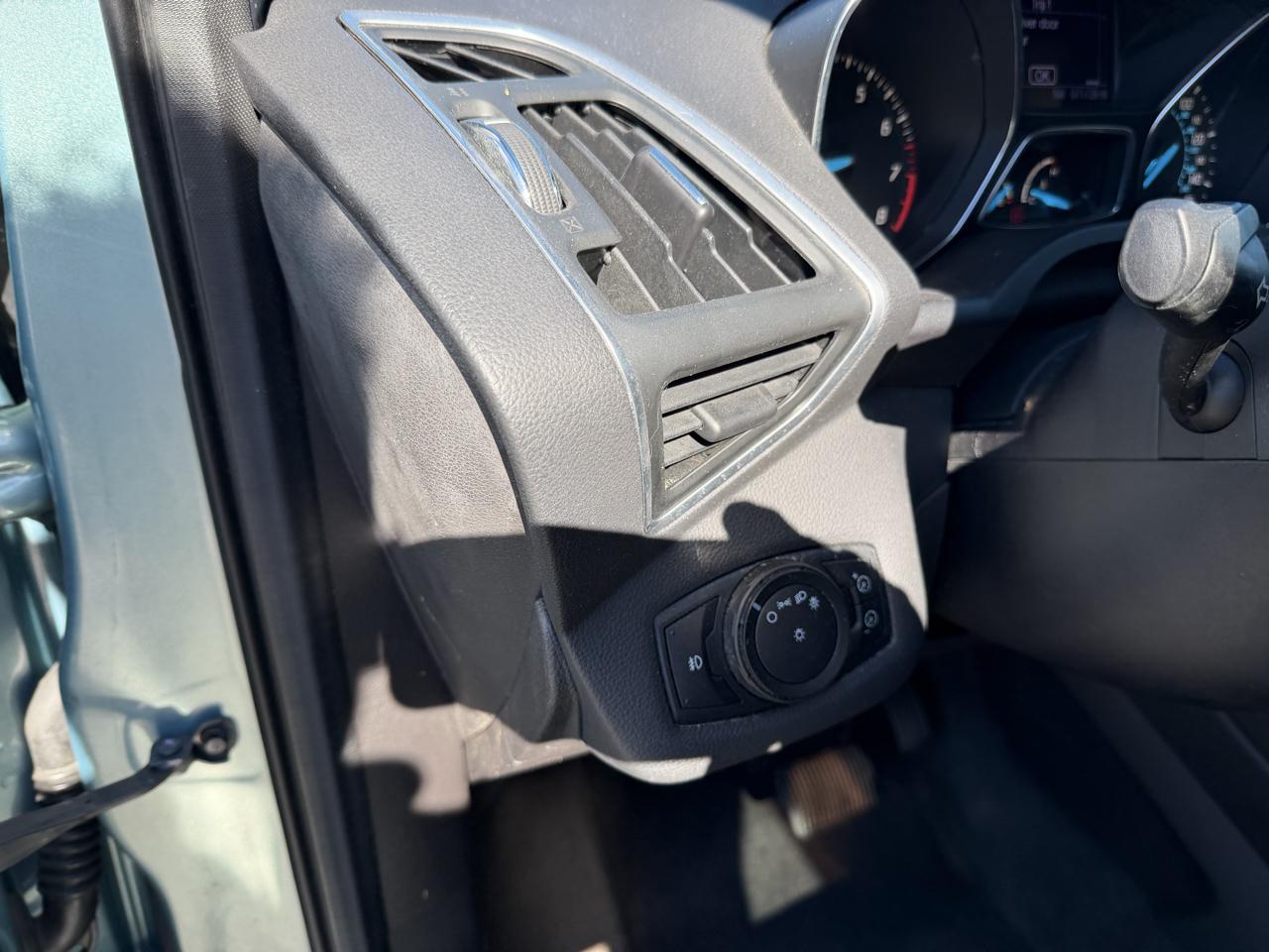 Ford Escape 4WD 4dr Titanium 2013