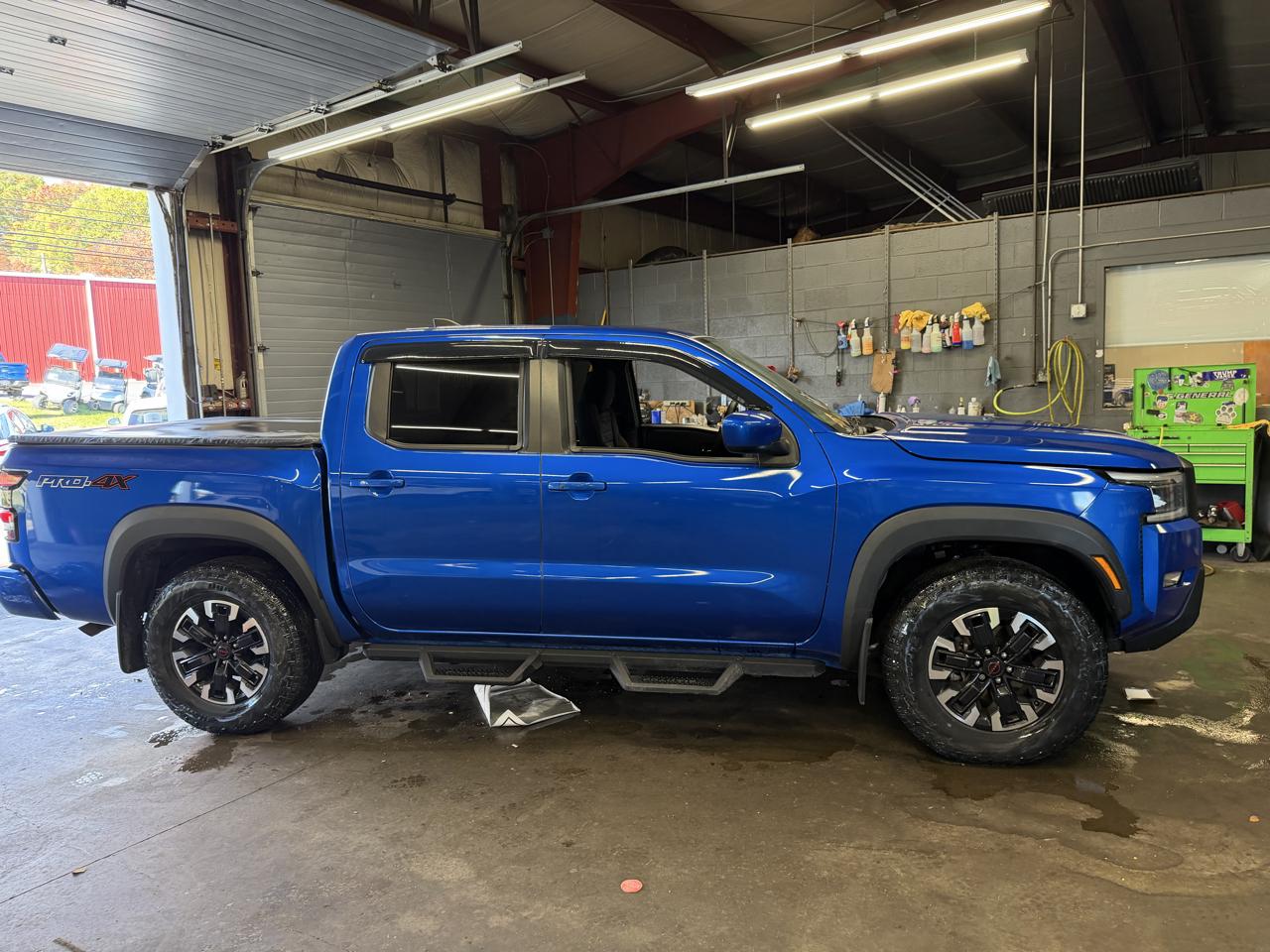 Nissan Frontier Crew Cab 4x4 PRO-4X 2024