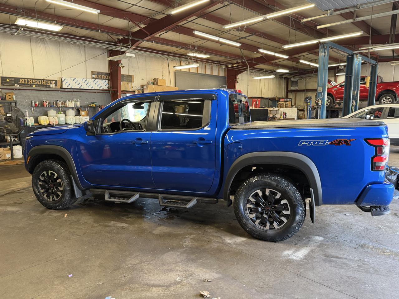 Nissan Frontier Crew Cab 4x4 PRO-4X 2024