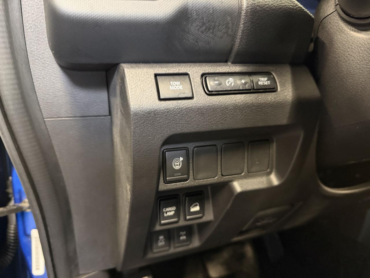 Nissan Frontier Crew Cab 4x4 PRO-4X 2024