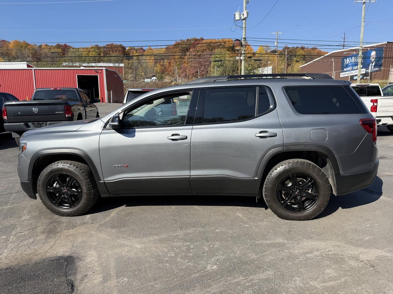 GMC Acadia AWD 4dr AT4 2022