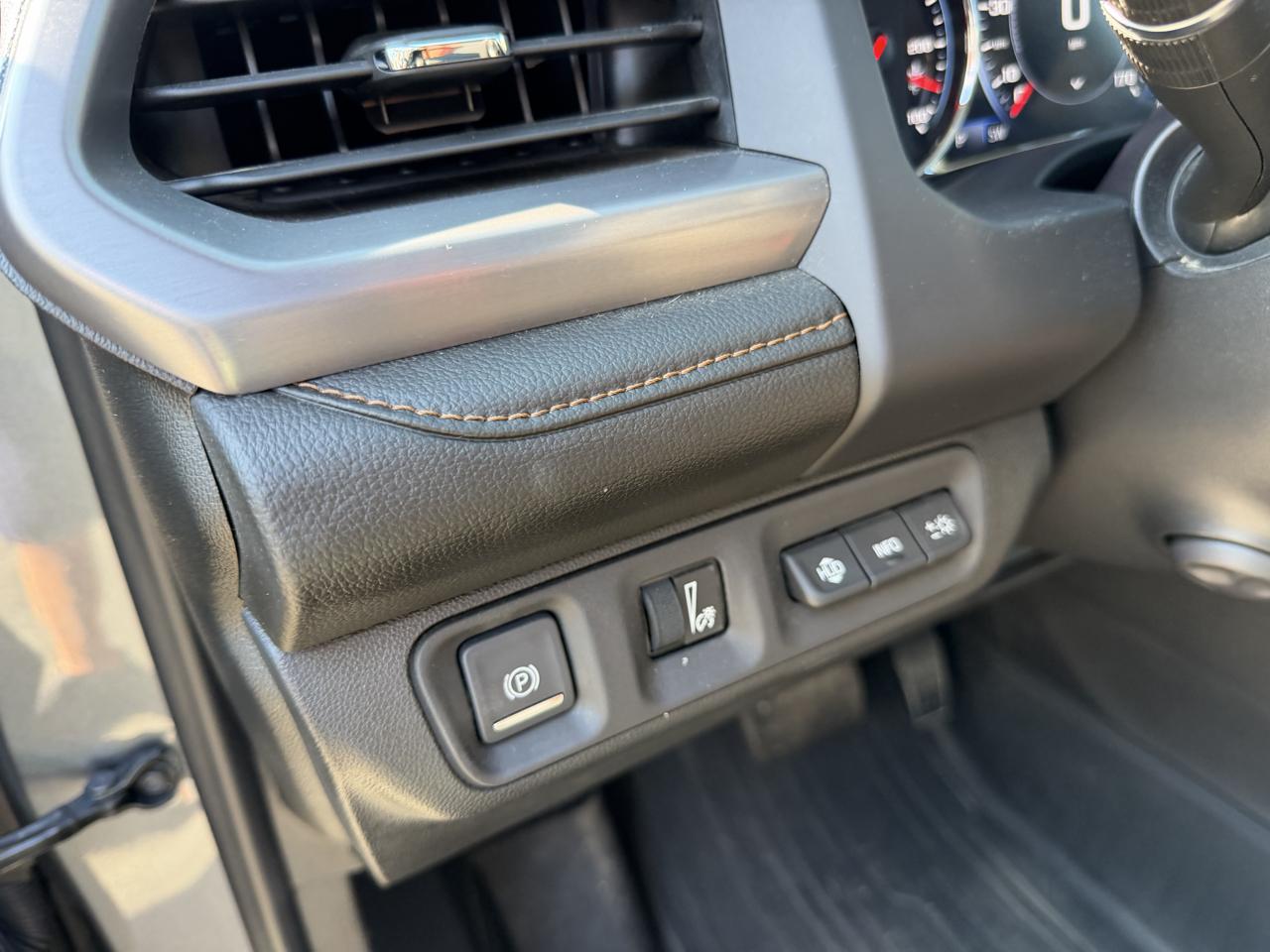 GMC Acadia AWD 4dr AT4 2022