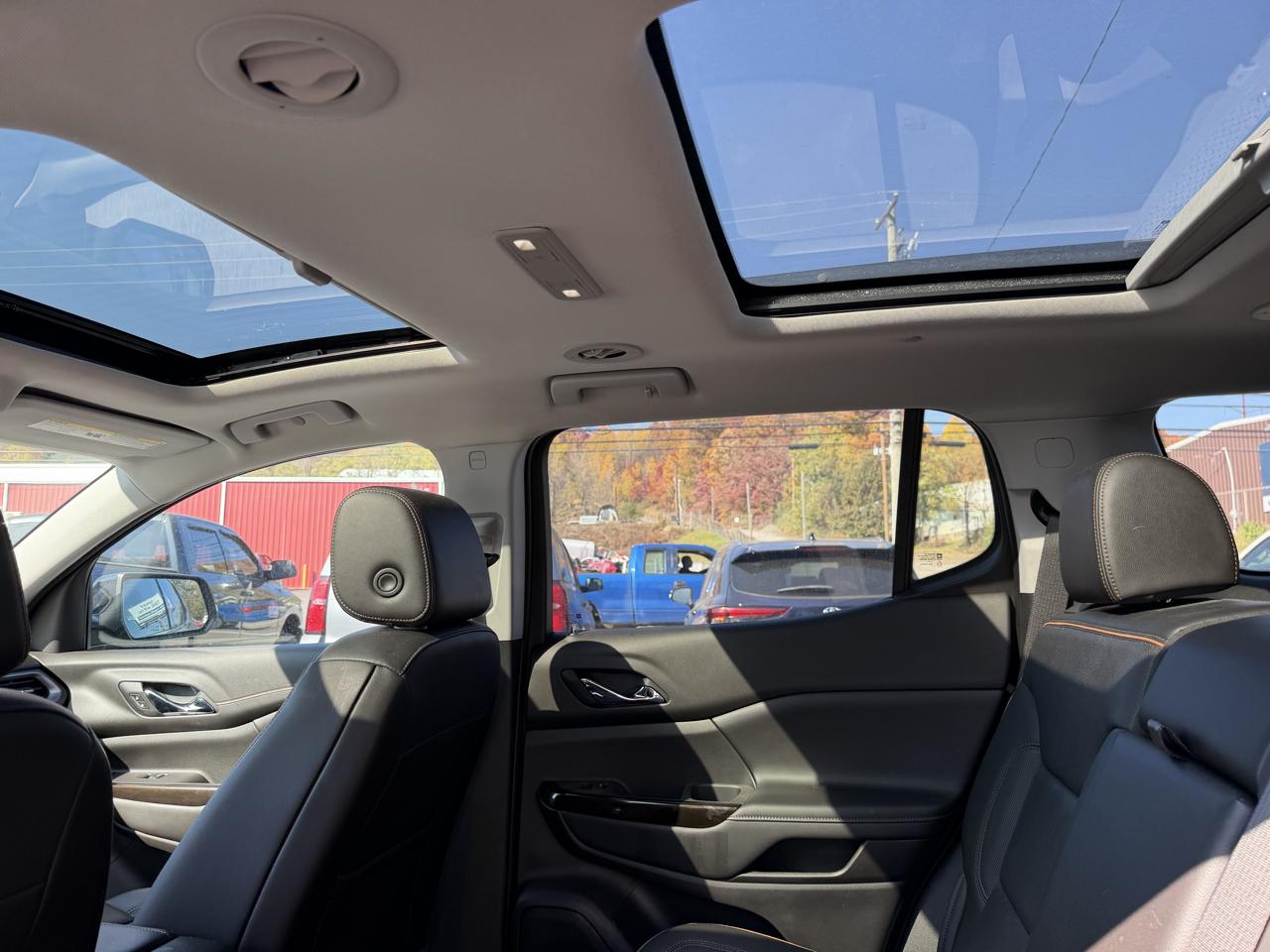 GMC Acadia AWD 4dr AT4 2022