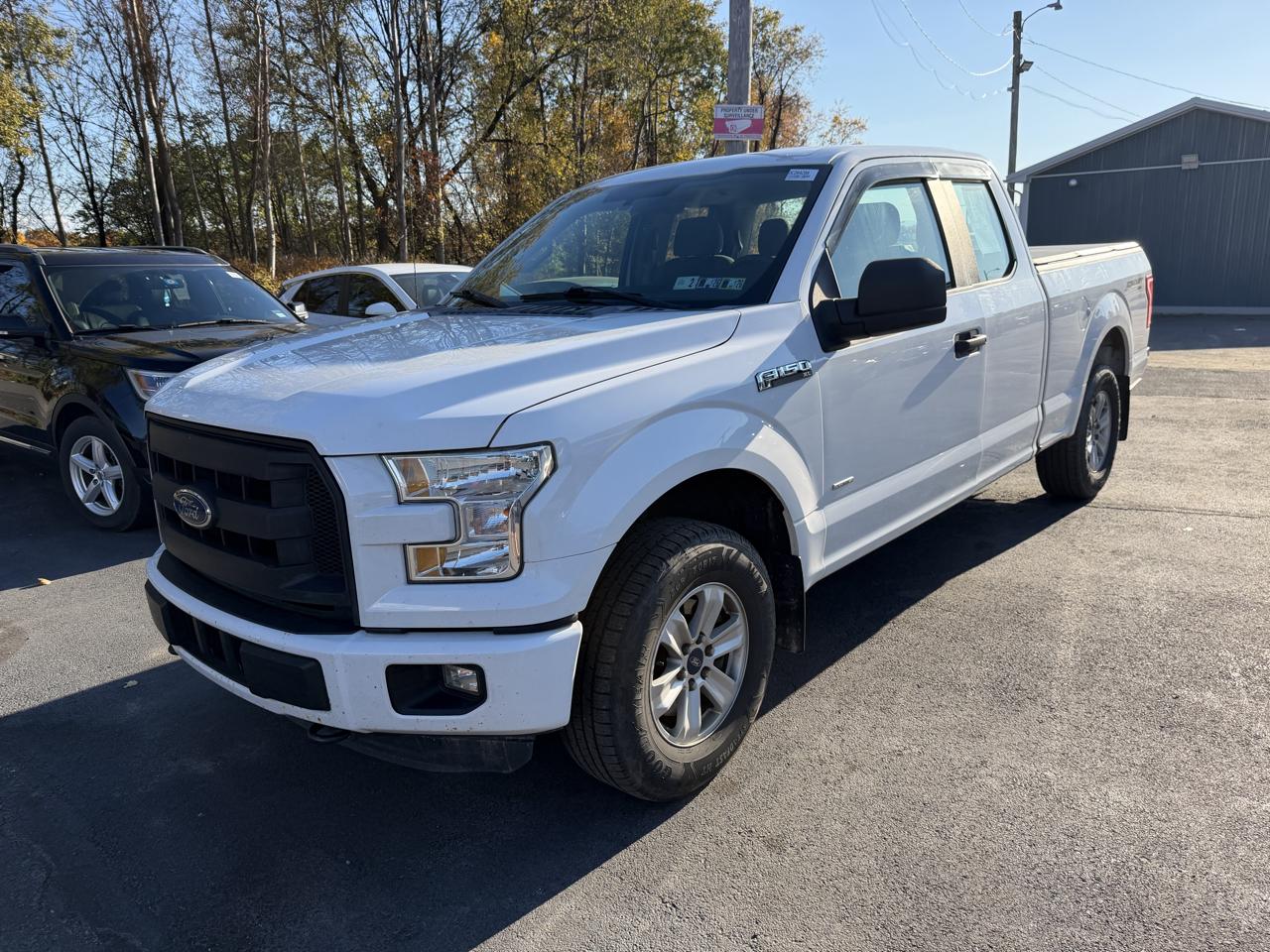 Ford F-150 4WD SuperCab 145" XL 2015