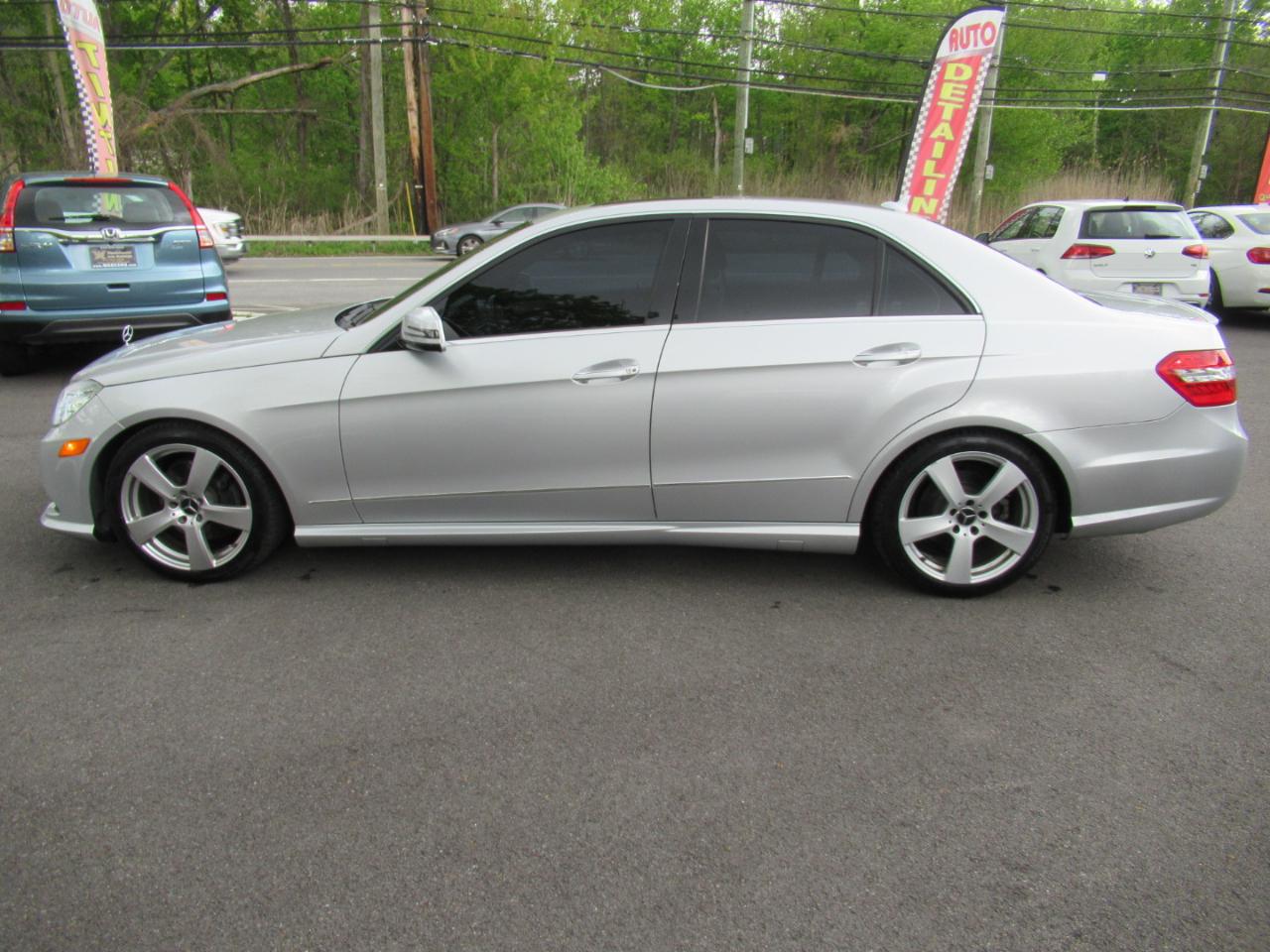 Mercedes-Benz E-Class E350 Sedan 4MATIC 2011