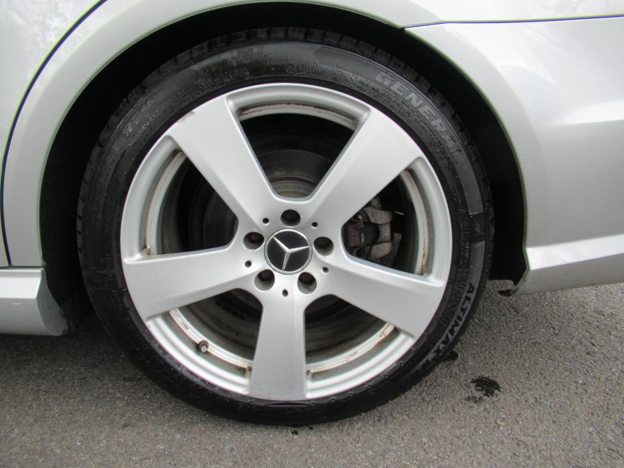 Mercedes-Benz E-Class E350 Sedan 4MATIC 2011