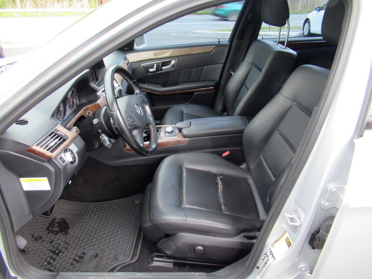 Mercedes-Benz E-Class E350 Sedan 4MATIC 2011