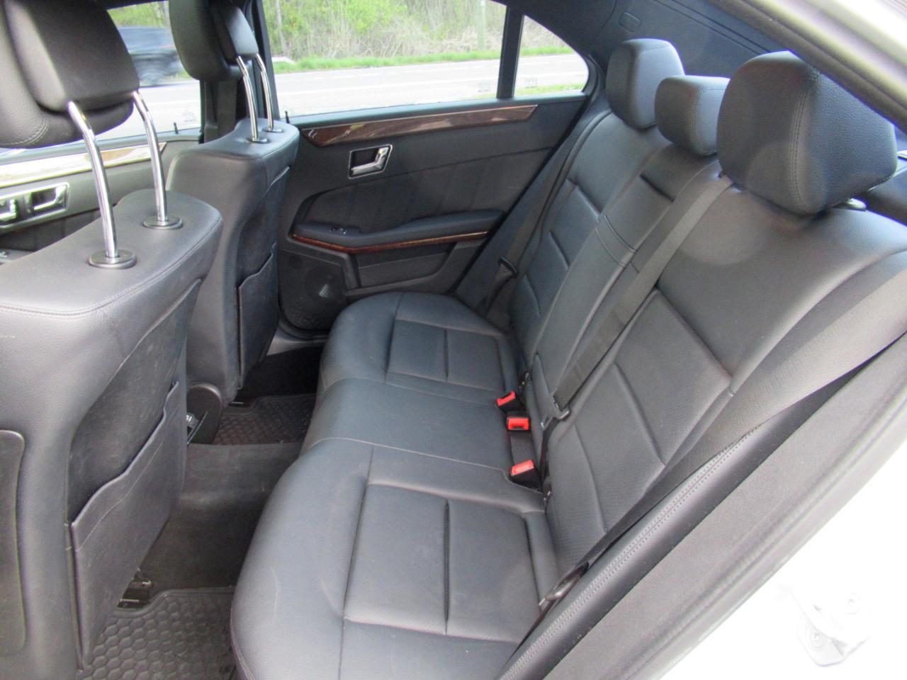 Mercedes-Benz E-Class E350 Sedan 4MATIC 2011