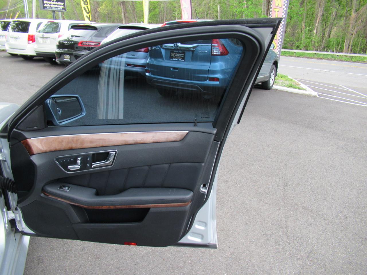 Mercedes-Benz E-Class E350 Sedan 4MATIC 2011