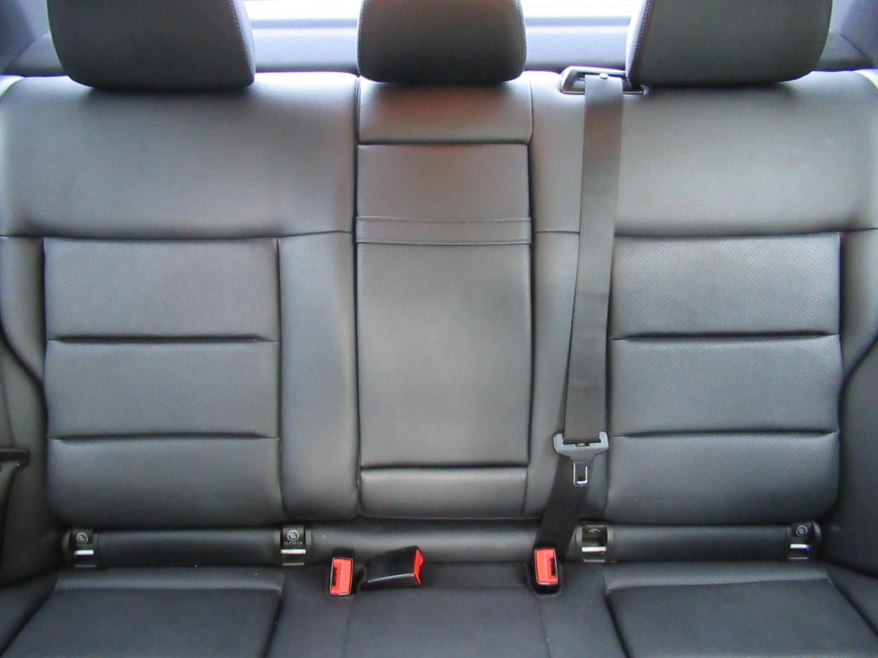 Mercedes-Benz E-Class E350 Sedan 4MATIC 2011