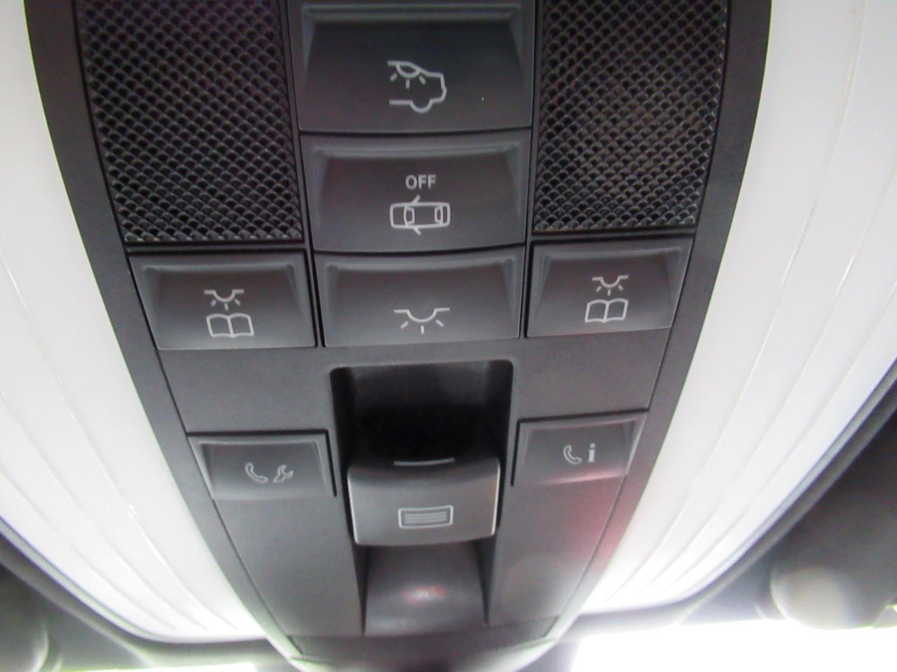 Mercedes-Benz E-Class E350 Sedan 4MATIC 2011