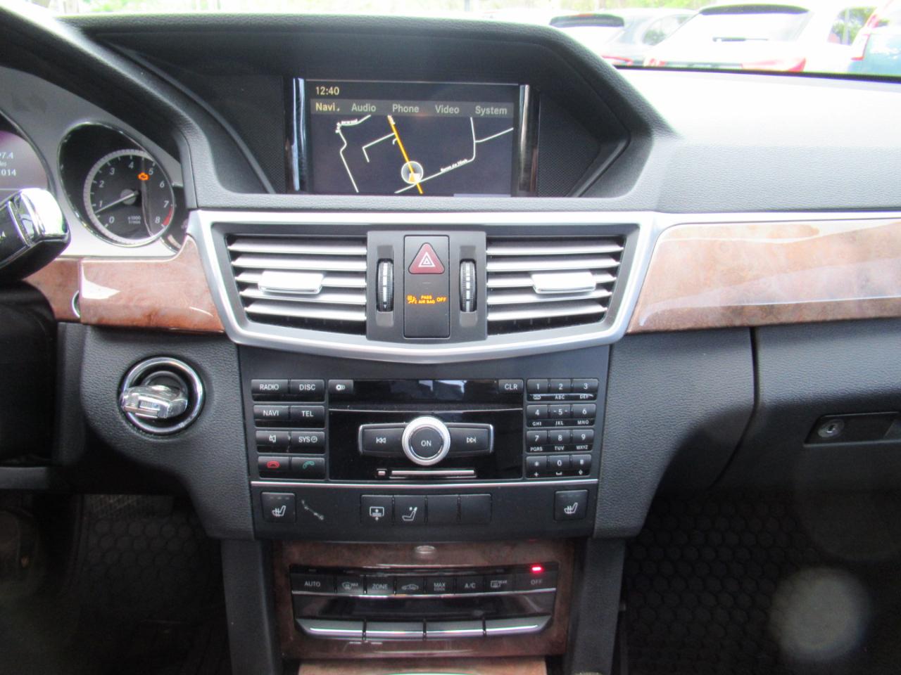 Mercedes-Benz E-Class E350 Sedan 4MATIC 2011