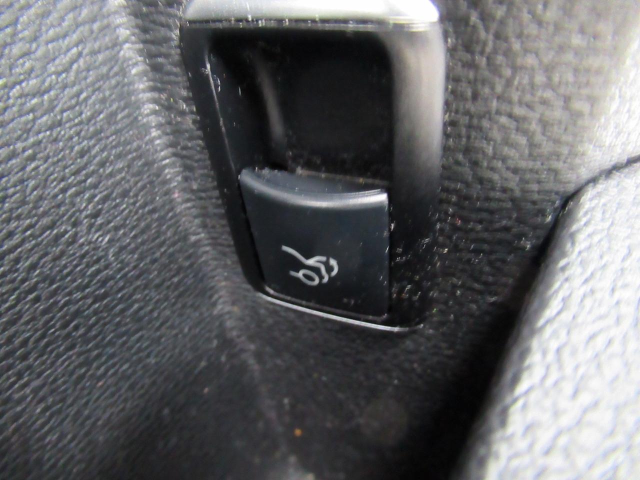 Mercedes-Benz E-Class E350 Sedan 4MATIC 2011