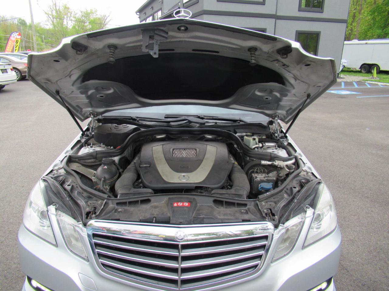 Mercedes-Benz E-Class E350 Sedan 4MATIC 2011