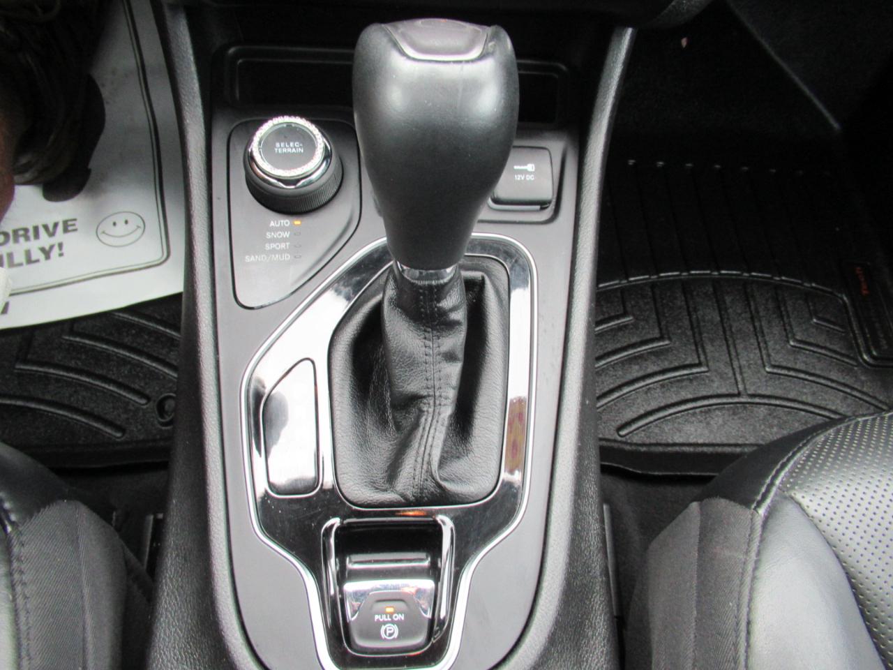 Jeep Cherokee Limited 4WD 2021