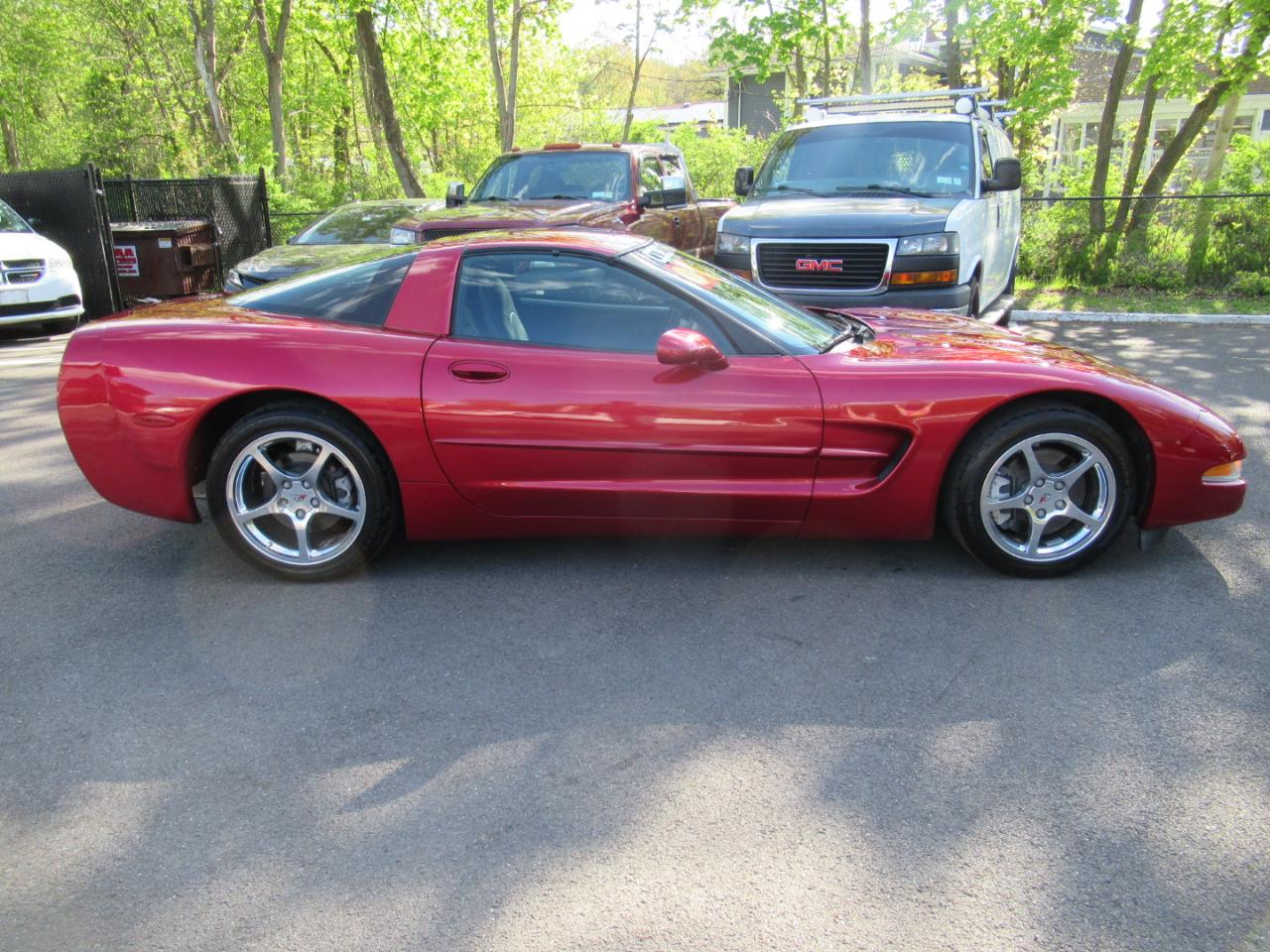 Chevrolet Corvette Coupe 2001