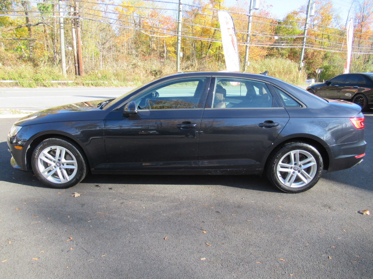 Audi A4 2.0T Premium quattro Sedan 2017 Audi A4 2.0T Premium quattro Sedan 2017