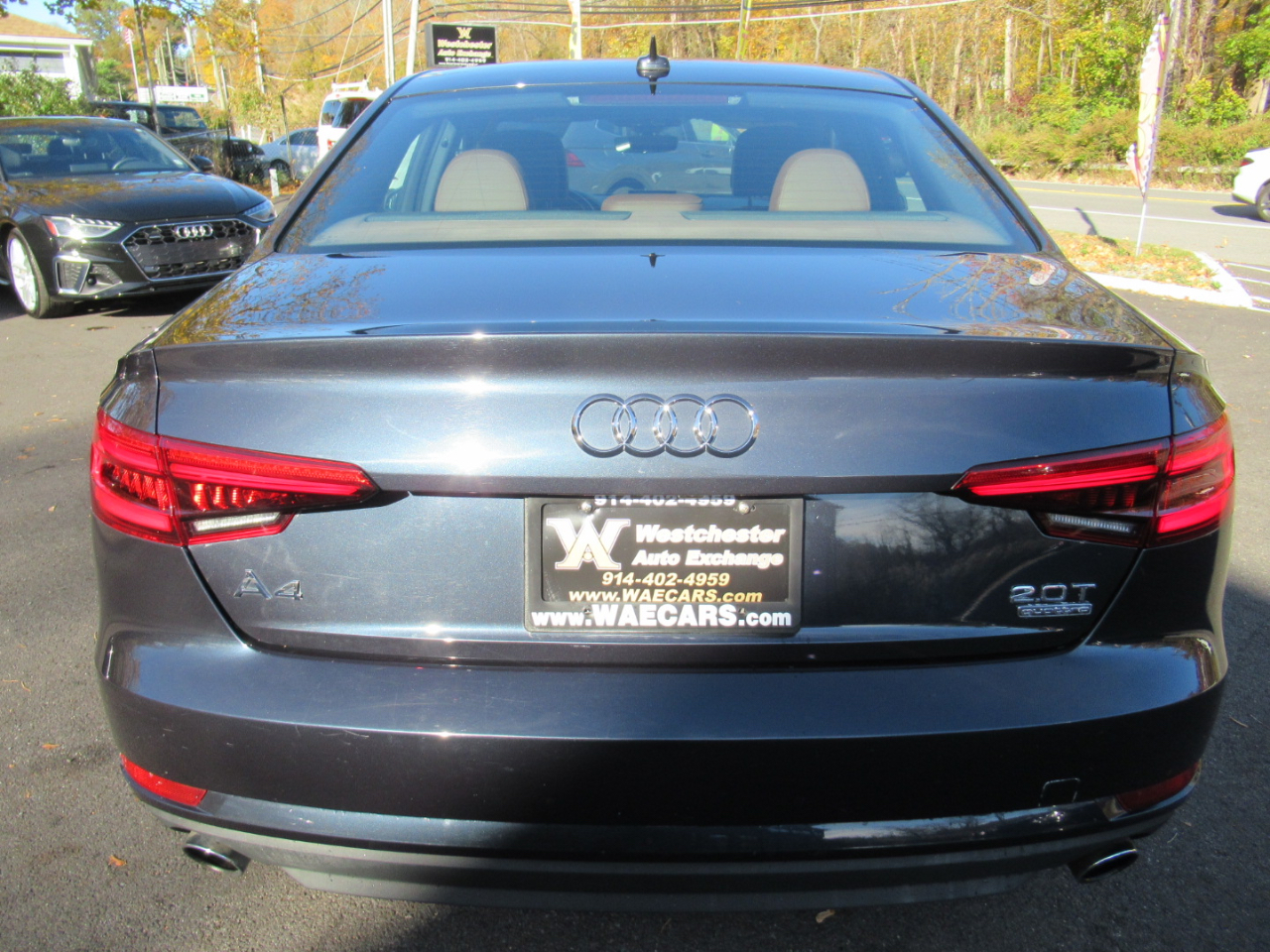 Audi A4 2.0T Premium quattro Sedan 2017 Audi A4 2.0T Premium quattro Sedan 2017