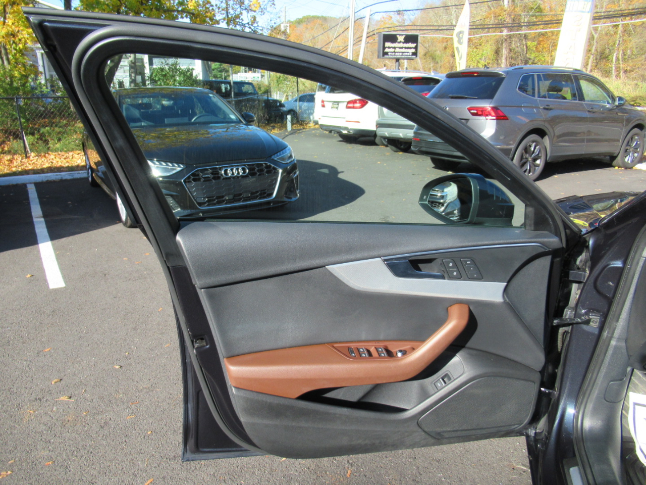 Audi A4 2.0T Premium quattro Sedan 2017 Audi A4 2.0T Premium quattro Sedan 2017