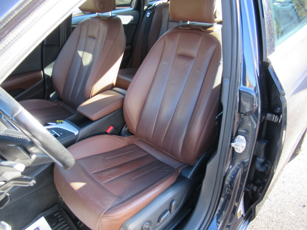 Audi A4 2.0T Premium quattro Sedan 2017 Audi A4 2.0T Premium quattro Sedan 2017