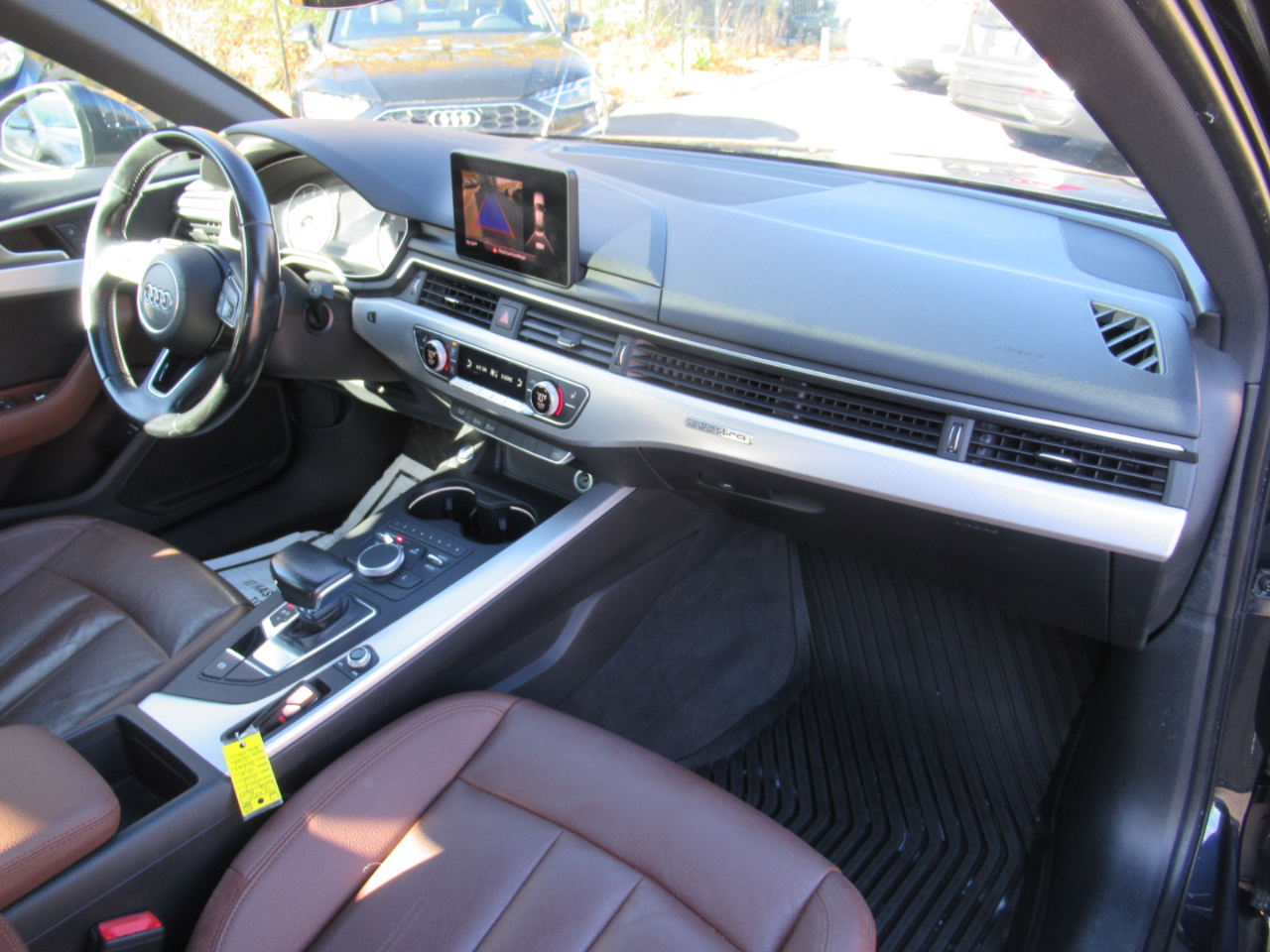 Audi A4 2.0T Premium quattro Sedan 2017 Audi A4 2.0T Premium quattro Sedan 2017