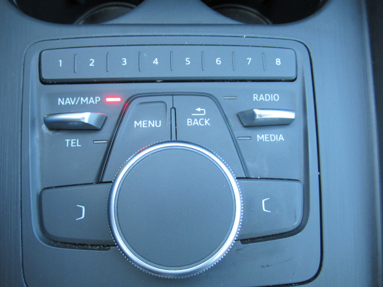 Audi A4 2.0T Premium quattro Sedan 2017 Audi A4 2.0T Premium quattro Sedan 2017