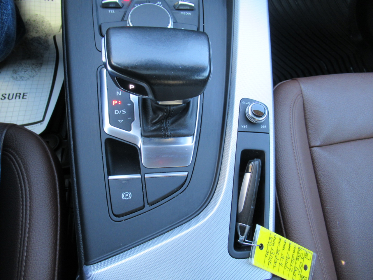 Audi A4 2.0T Premium quattro Sedan 2017 Audi A4 2.0T Premium quattro Sedan 2017