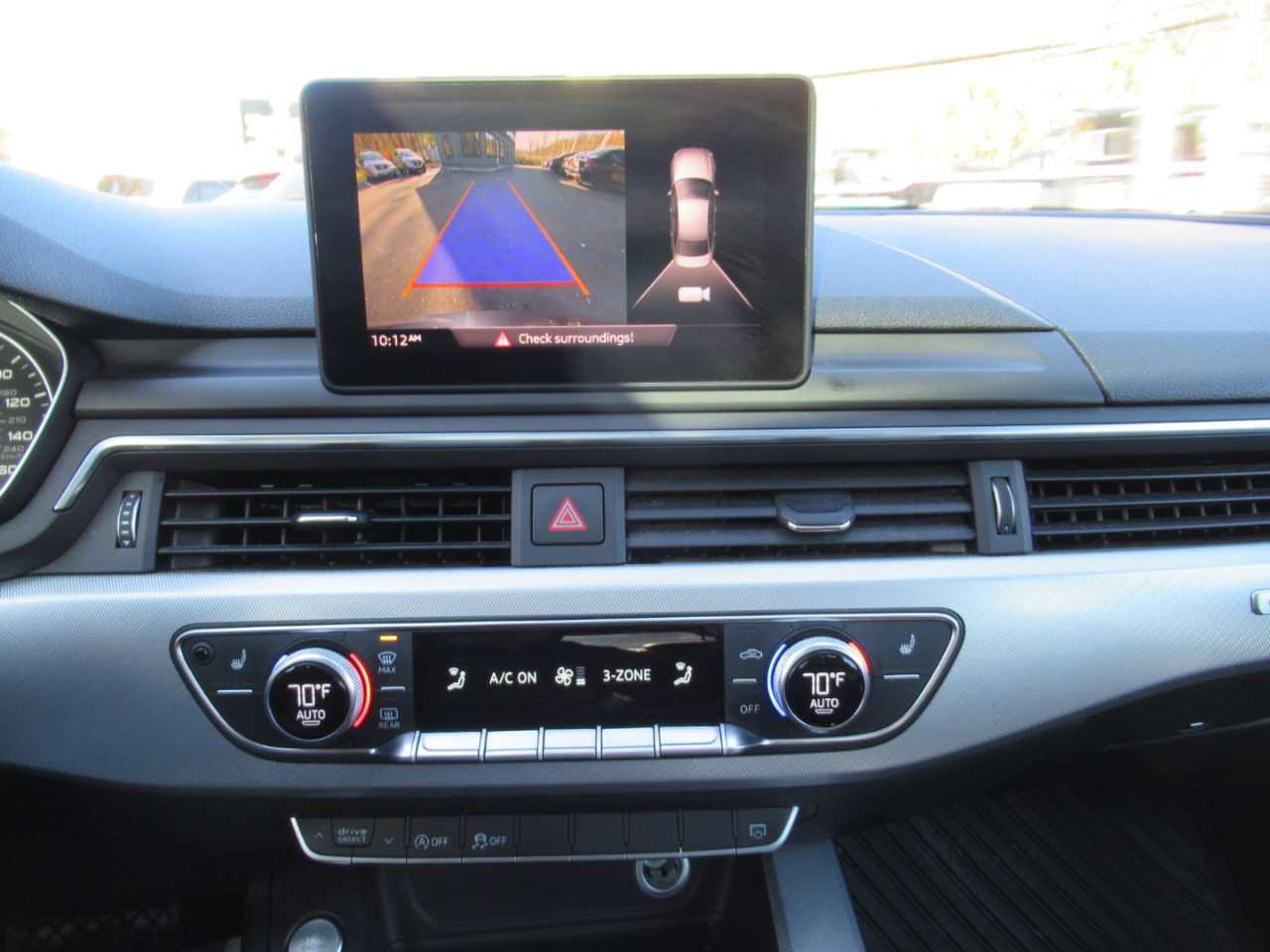 Audi A4 2.0T Premium quattro Sedan 2017 Audi A4 2.0T Premium quattro Sedan 2017