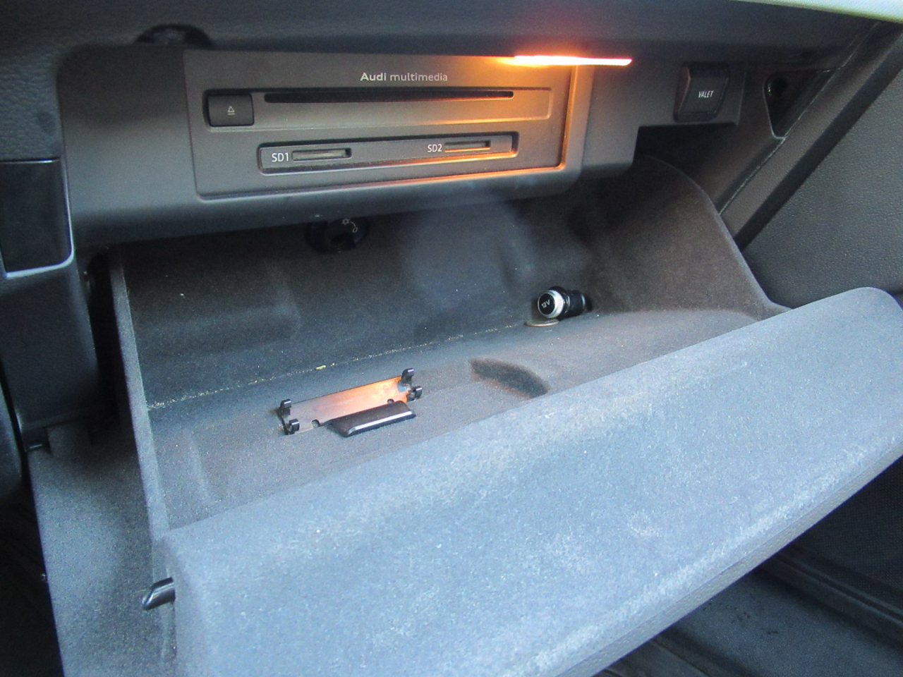 Audi A4 2.0T Premium quattro Sedan 2017 Audi A4 2.0T Premium quattro Sedan 2017