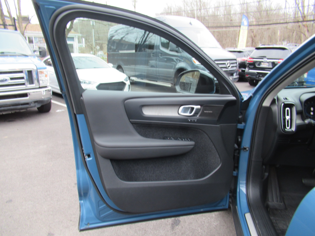 Volvo XC40 B5 Ultimate Dark AWD 2023