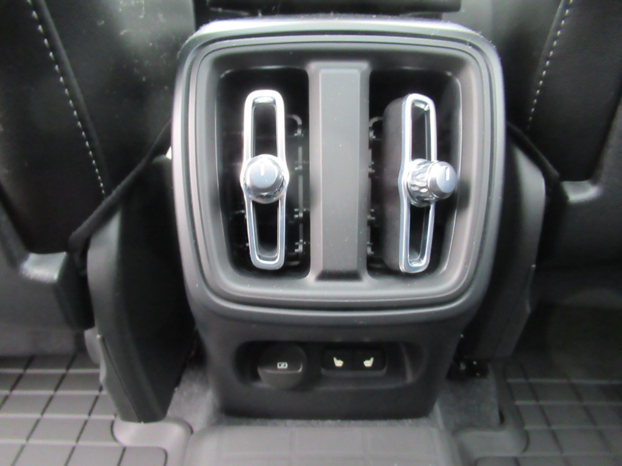 Volvo XC40 B5 Ultimate Dark AWD 2023