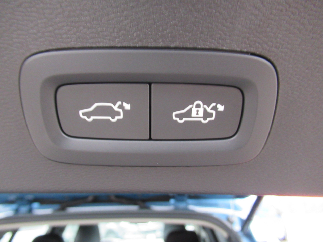 Volvo XC40 B5 Ultimate Dark AWD 2023