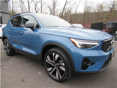 2023 Volvo XC40 