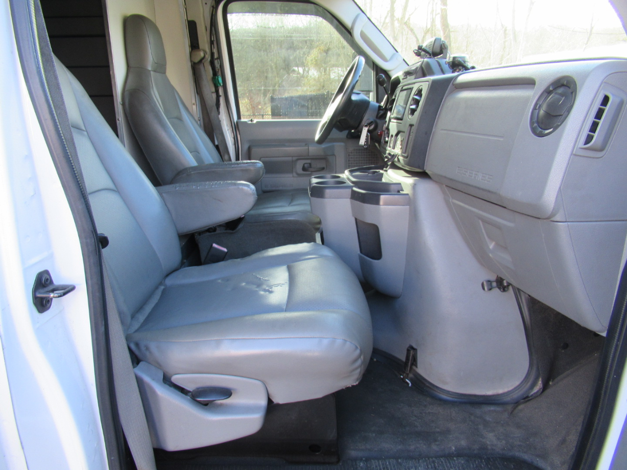 Ford Econoline E450 2011