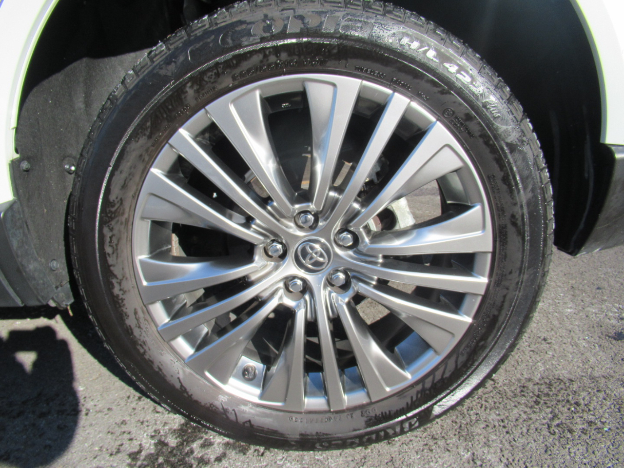 Toyota Venza LE 2024